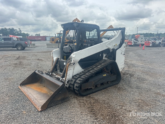 2021 Bobcat T76 Compact Track Loader