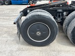 4 Underbody - Truck with 