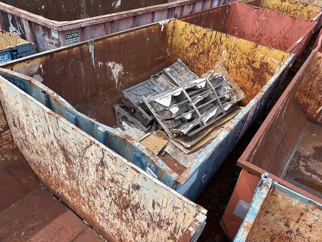 12 ft 6 in 15 cyd Roll-Off Container