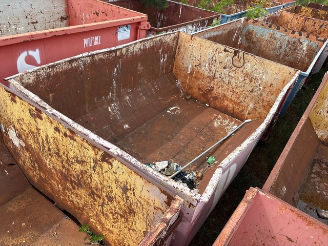 12 ft 6 in 15 cyd Roll-Off Container