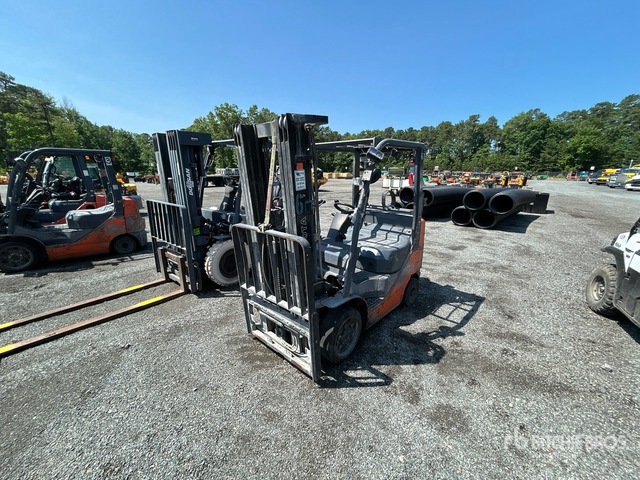 2017 Toyota 8FGCU25 4500 lb Forklift