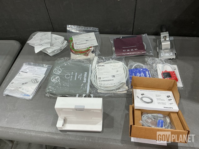 (11) Philips Patient Monitoring Sets