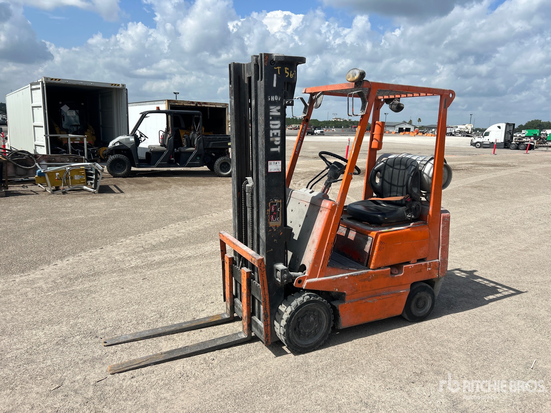 2013 Toyota 42-3FGC15 2650 lb Cushion Tire Forklift
