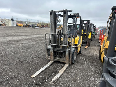 Hyundai 30L-7A 5220 lb Forklift
