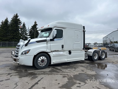 2019 Freightliner Cascadia 126 6x4 T/A Sleeper Truck Tractor