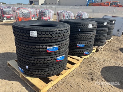 Quantity of (16) TrueFast 11R24.5 Pneumatici per autocarro (Unused)