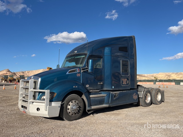 2019 Kenworth T680 6x4 T/A Sleeper Truck Tractor