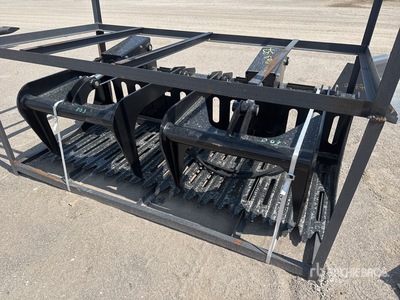2026 Skyway WSSEG-2100 82 in Garfio para minicargadora (Unused)