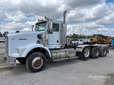 Kenworth T800 8x4 Cabeza Tractora Cabina Corta