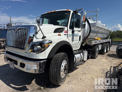Challenger on 2011 International WorkStar 7600 8x4 Vacuum Tanker Truck (Inoperable)