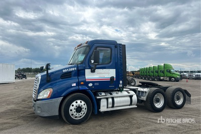 2012 Freightliner Cascadia 113 6x4 Day Cab Truck Tractor