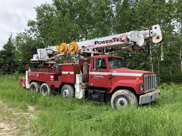 General GEN-180 Digger Derrick on 1995 International 2554 Tri/A Truck