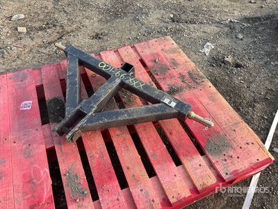 2026 TQH-26-02C Hitch Receiver Adapter 3-Point Hitch (Unused)