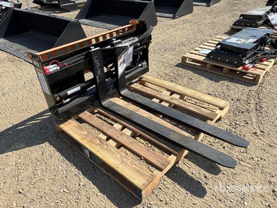 2026 Wolverine PFA-11-3300G 48 in Skid Steer Forks (Unused)
