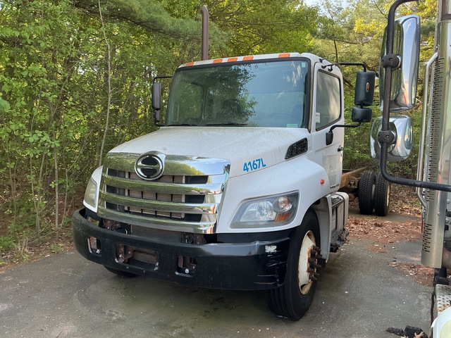 2018 Hino 338 4x2 Cab and Chassis