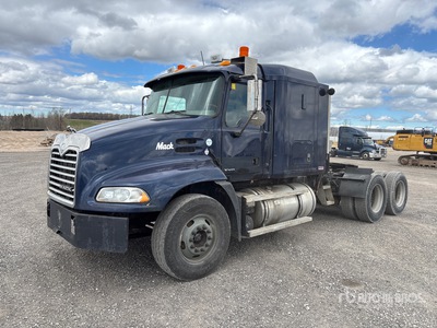 2007 Mack CXN613 6x4 T/A Sleeper Truck Tractor