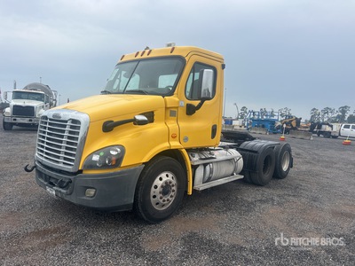 2019 Freightliner Cascadia 113 6x4 T/A Day Cab Truck Tractor