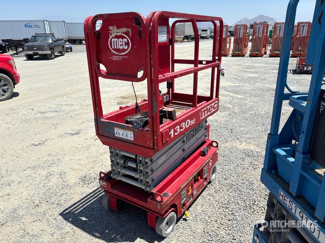 2016 MEC 1330SE Electric Scissor Lift