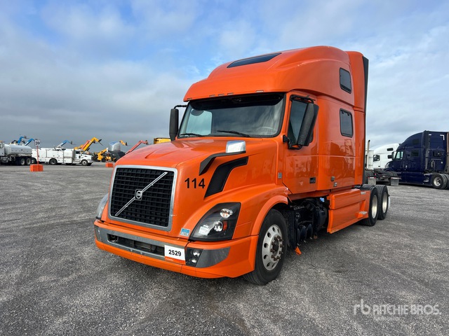 2016 Volvo VNL760 6x4 T/A Sleeper Truck Tractor