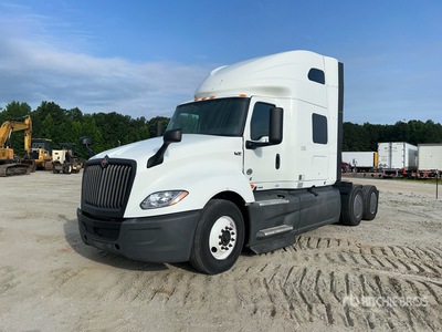 2023 International LT625 6x4 Cabeza Tractora Cabina Dormitorio