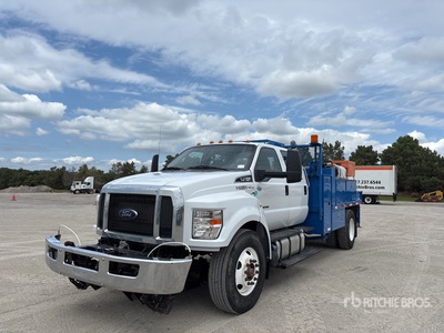 2021 Ford F-750 4x2 Crew Cab Nutzkraftwagen