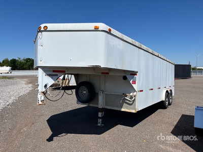 2012 W-W 20 ft T/A Gooseneck Kastenanhänger
