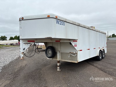 2012 W-W 20 ft T/A Gooseneck Enclosed Trailer