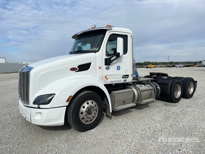 2022 Peterbilt 579 6x4 T/A Day Cab Truck Tractor