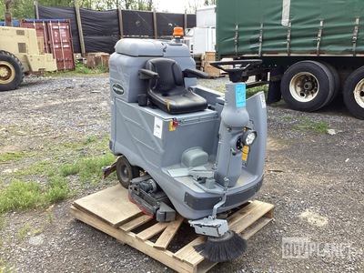 Nilfisk-Advance Adgressor 3220C Floor Scrubber
