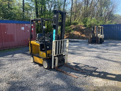 Yale ERC040BGN48TE100 Electric Forklift