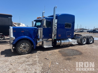 2017 Peterbilt 389 6x4 T/A Slaapcabine Trekker (Inoperable)