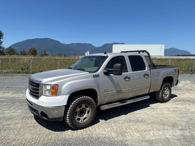 2009 GMC Sierra 2500HD 4x4 Crew Cab Pickup