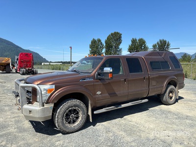 2011 Ford F-350 Lariat 4x4 Crew Cab Pickup