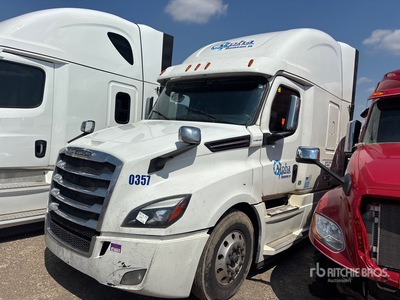 2019 Freightliner Cascadia 126 6x4 T/A Sleeper Truck Tractor