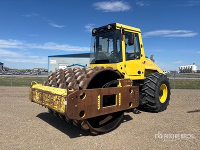 Bomag BW213PDH-40 Padfoot Drum Compactor