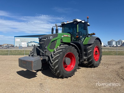 2022 Fendt 933 4WD Tractor