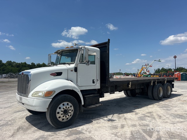 2007 Peterbilt 335 6x4 Flatbed Truck