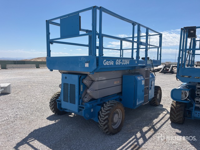 2006 Genie GS3384 4x4 Dual Fuel Scissor Lift
