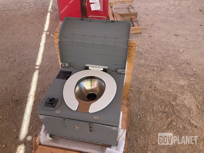 2IS 9230A5000-1 Manual Flushing Self Contained Toilet Assembly