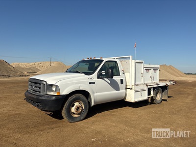 2004 Ford F-350 XL 4x2 شاحنة متعددة الاغراض