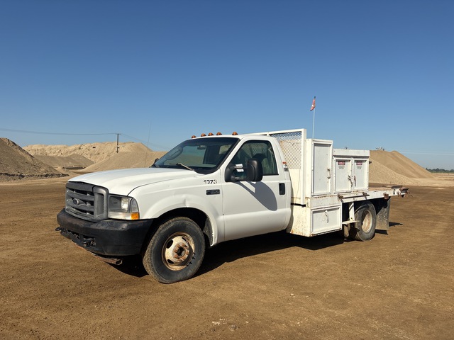 2004 Ford F-350 XL 4x2 Utility Truck