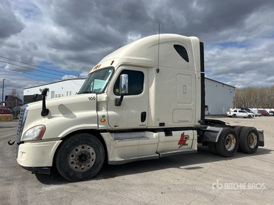 2011 Freightliner Cascadia 125 6x4 T/A Sleeper Truck Tractor