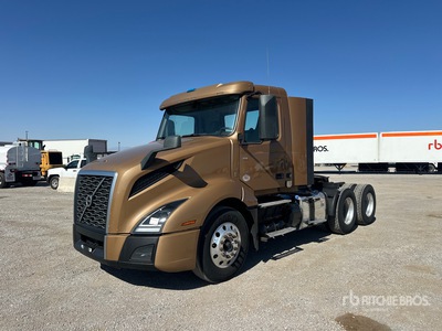 2022 Volvo VNL300 6x4 T/A Day Cab Truck Tractor