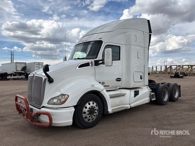 2019 Kenworth T680 6x4 Cabeza Tractora Cabina Dormitorio