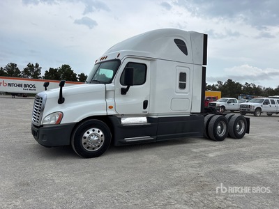 2015 Freightliner Cascadia 125 6x4 T/A Sleeper Truck Tractor