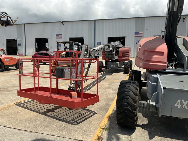 2018 Skyjack SJ63AJ 4WD Diesel Articulating Boom Lift