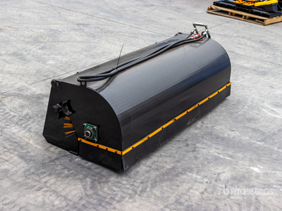2026 GIYI BS72 72 in Barredora para Minicargador (Sin Usar) / Closed Skid Steer Sweeper (Unused)