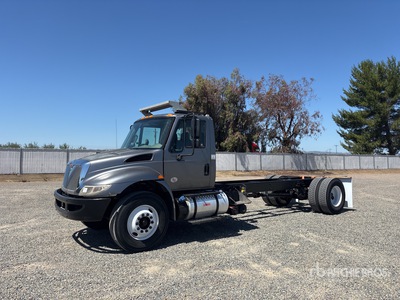 2019 International 4300 4x2 Fahrgestell