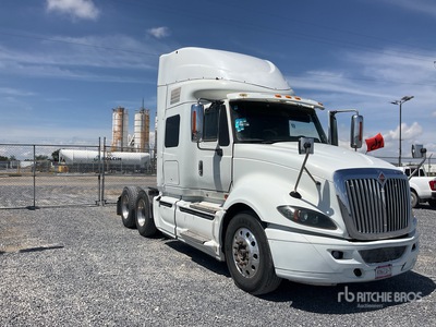 2015 International ProStar 6x4 Tractocamion con Dormitorio / Tracteur Routier Couchette