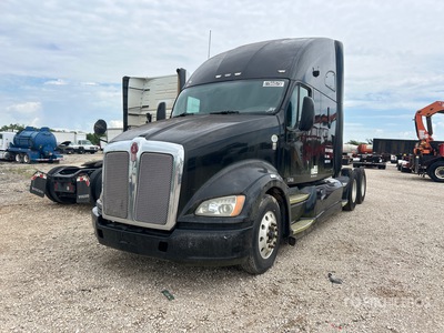 2011 Kenworth T700 6x4 T/A Sleeper Truck Tractor